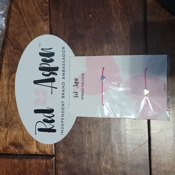 Red Aspen Nail Bundle - Picture 5 of 7